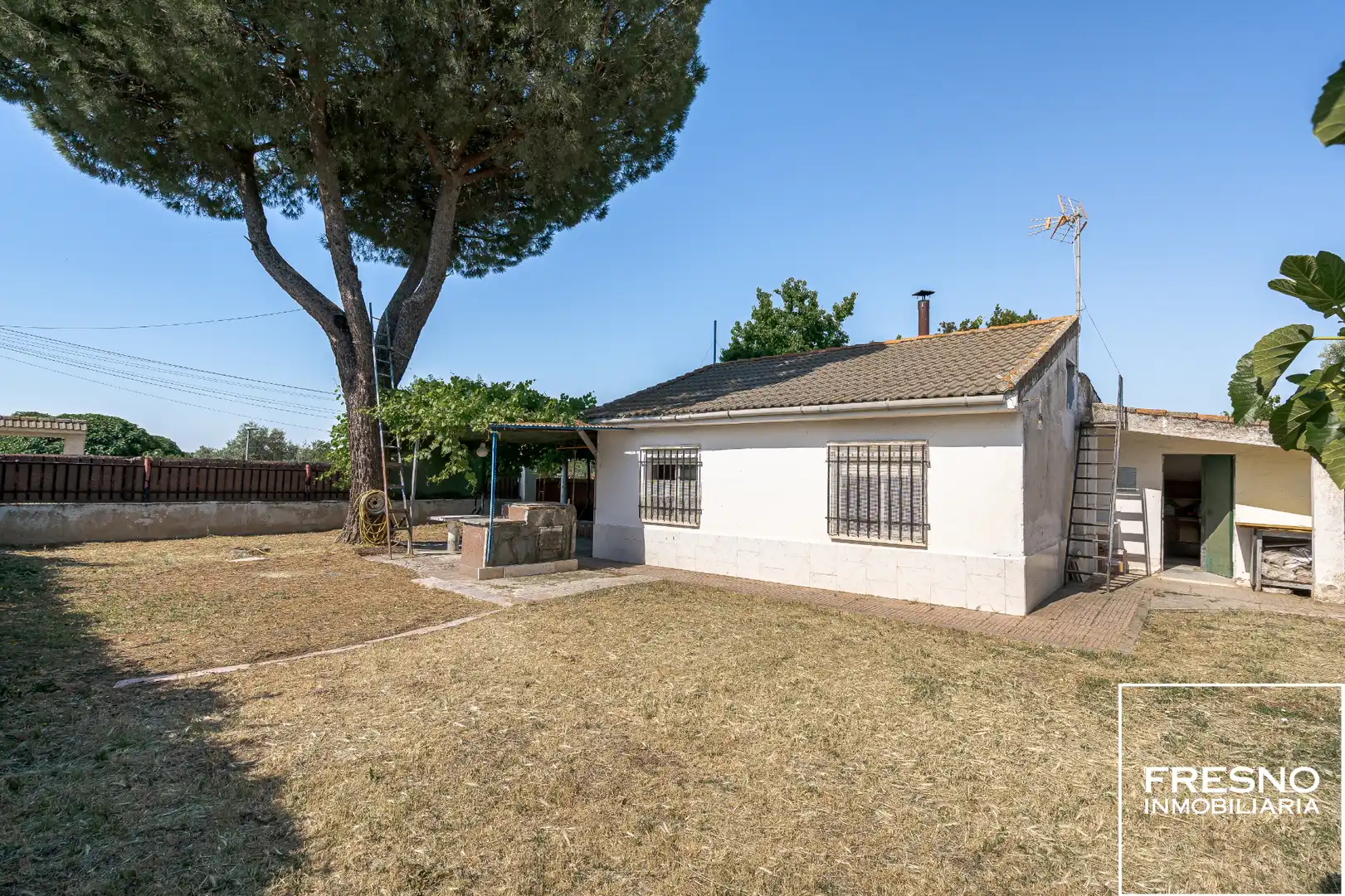 Vista exterior de Casa o chalet en venta en Serracines con Jardín privado, Terraza y Trastero