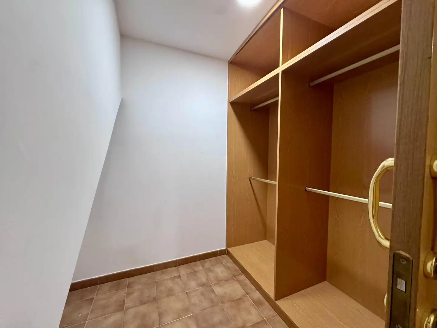 Casa adosada en venta en Villanueva de la Cañada con Parquet