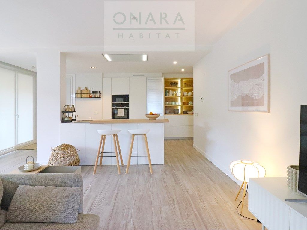 Cocina de Piso de alquiler en Hondarribia con Piscina comunitaria