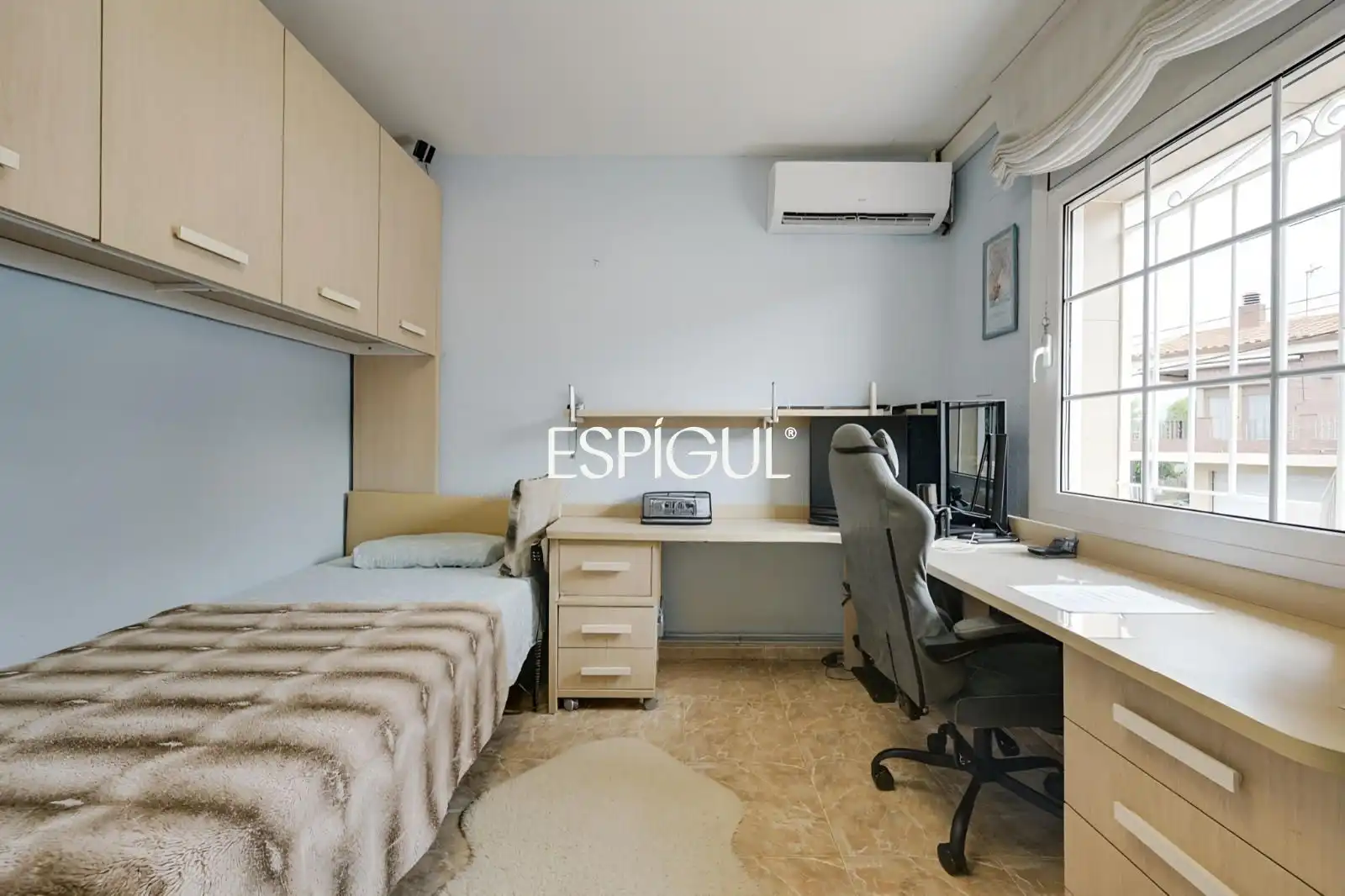 Bedroom of Houses for sale in Rubí  with Air Conditioner, Heating and Terrace