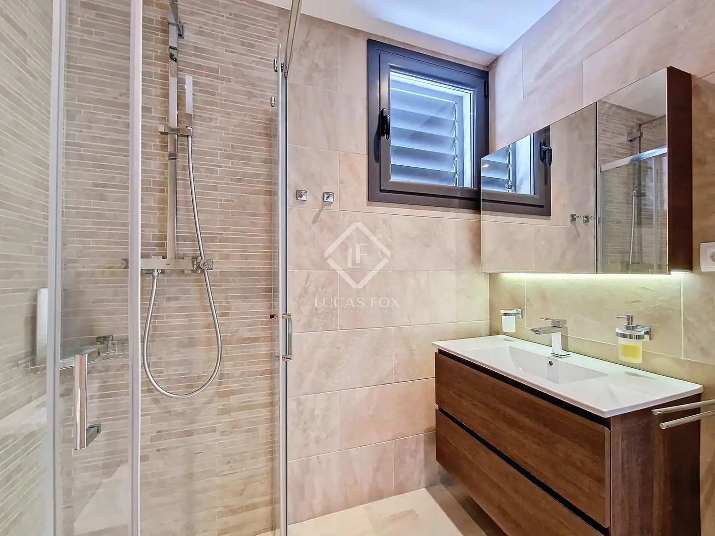 Bany de Casa o xalet de lloguer en Vilanova i la Geltrú amb Aire condicionat, Jardí privat i Terrassa