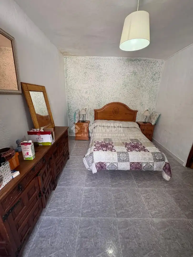 Bedroom of Flat for sale in Almuñécar  with Air Conditioner, Private garden and Swimming Pool