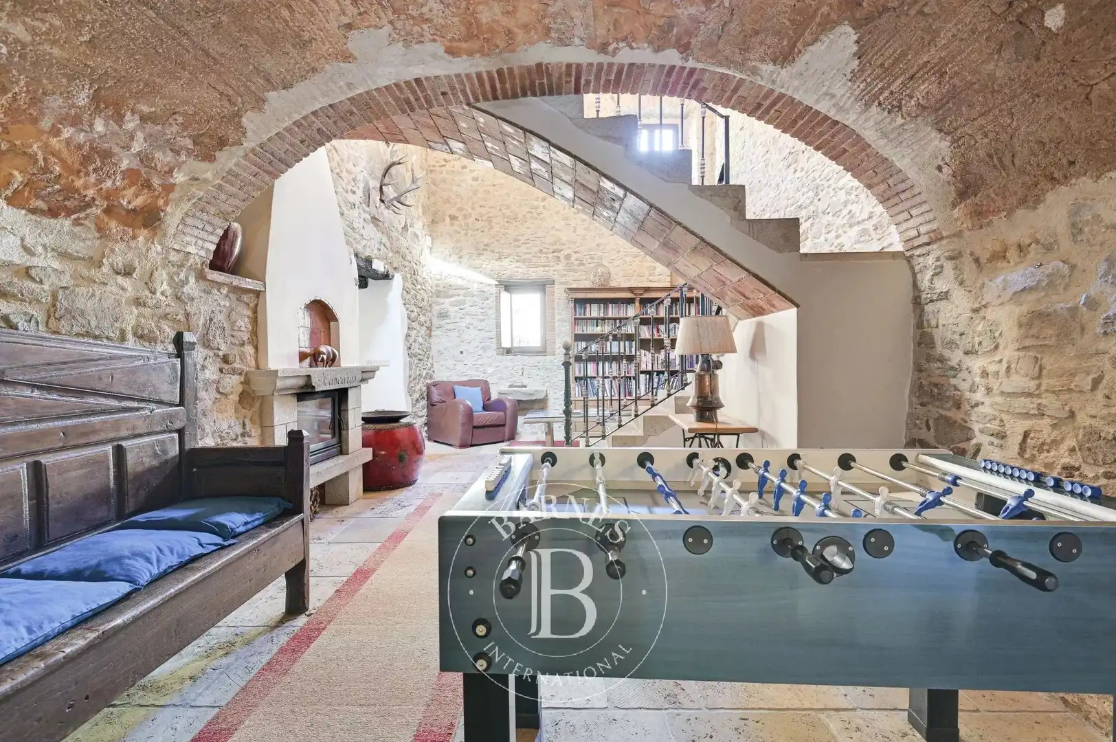 Sala d'estar de Finca rústica en venda en Ullastret amb Aire condicionat, Calefacció i Terrassa