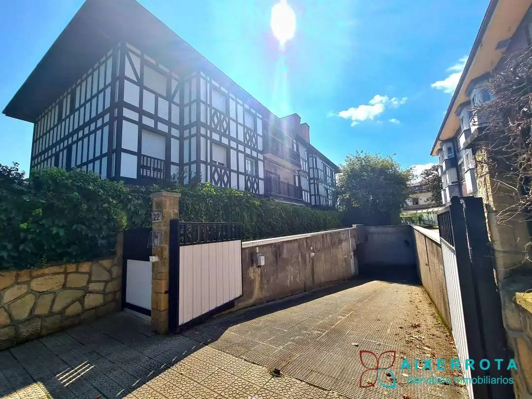 Vista exterior de Apartament de lloguer en Getxo  amb Calefacció, Terrassa i Traster