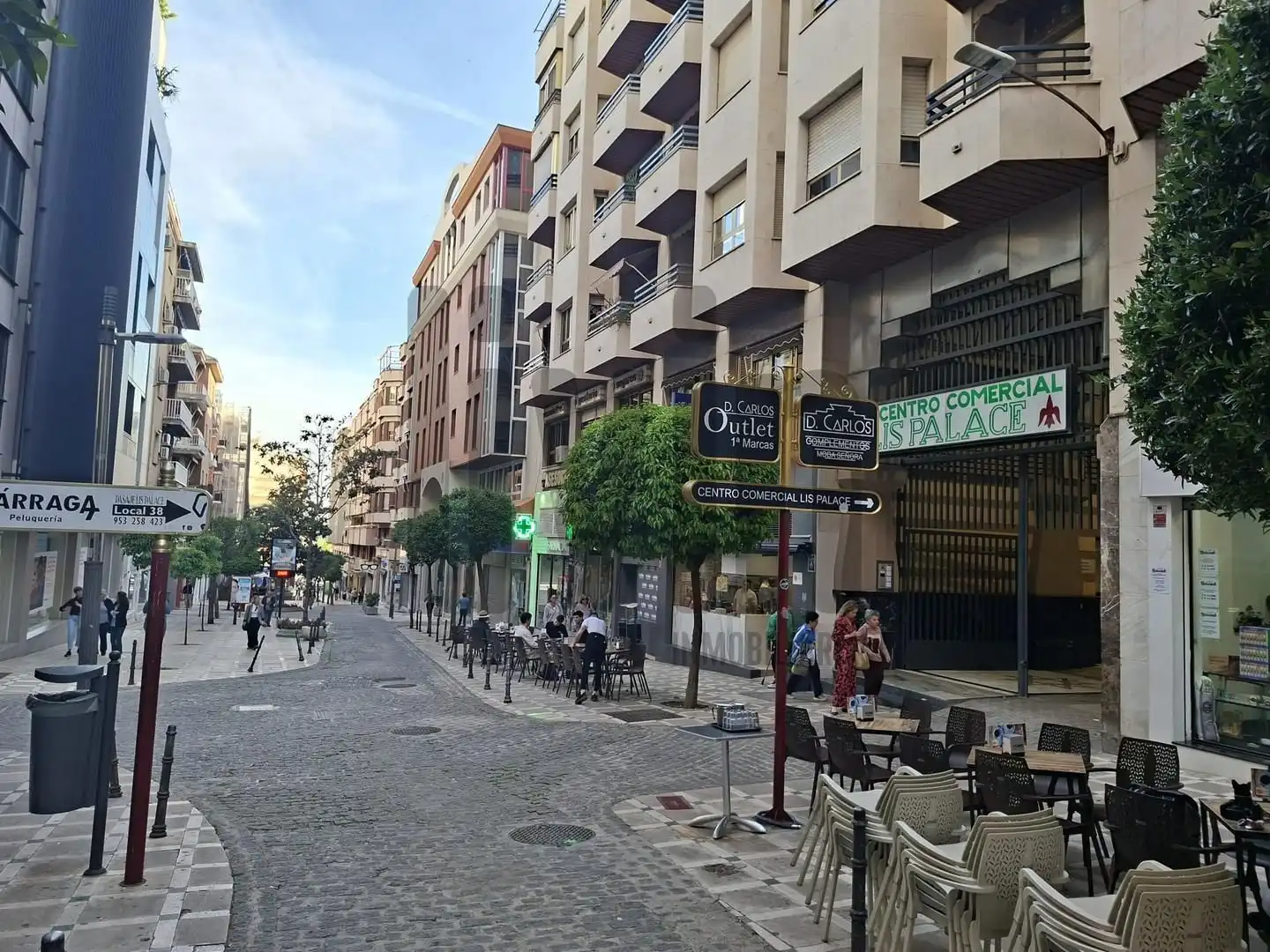 Vista exterior de Garaje de alquiler en  Jaén Capital
