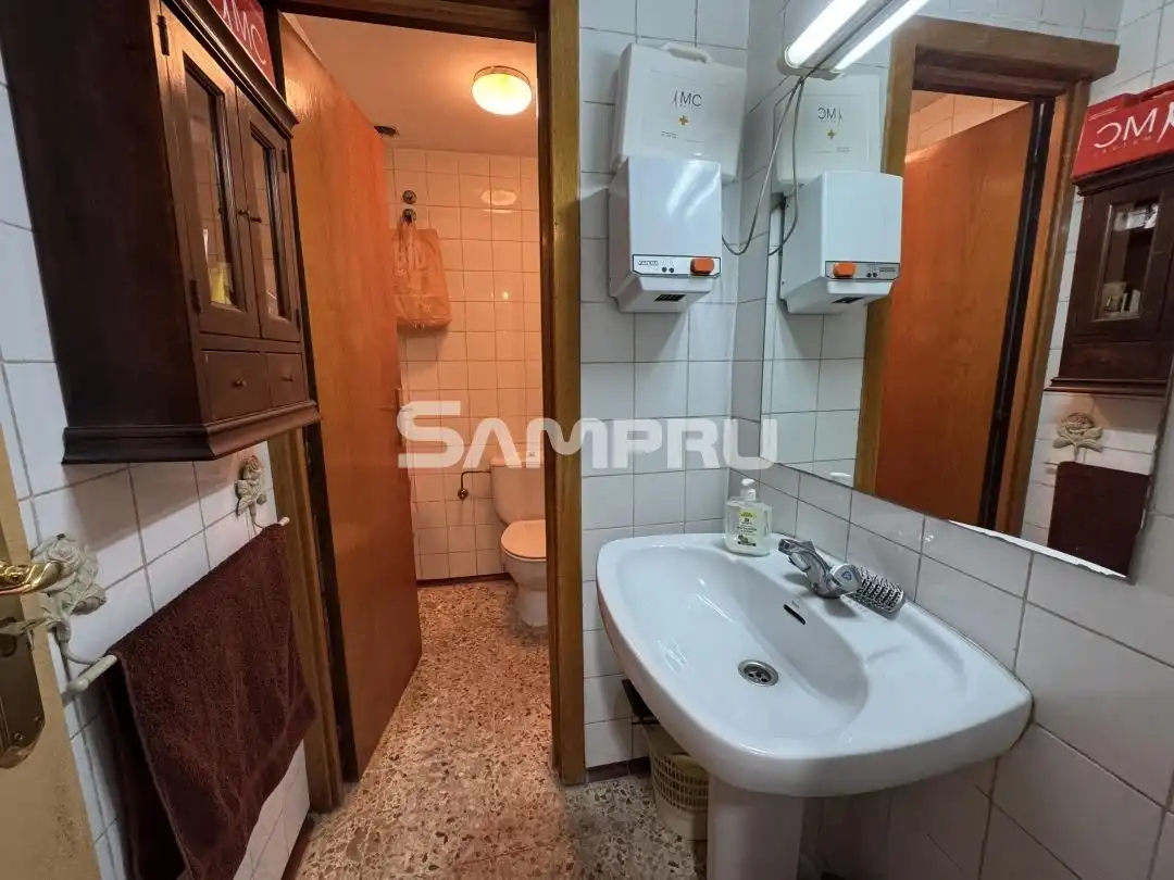 Baño de Local en venta en Vitoria - Gasteiz