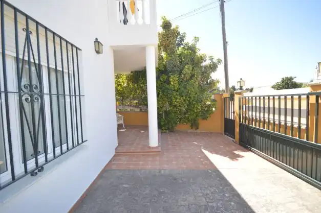 Reihenhaus mit Pool zur Miete in Avenida 28 de Febrero 68, imagen 9