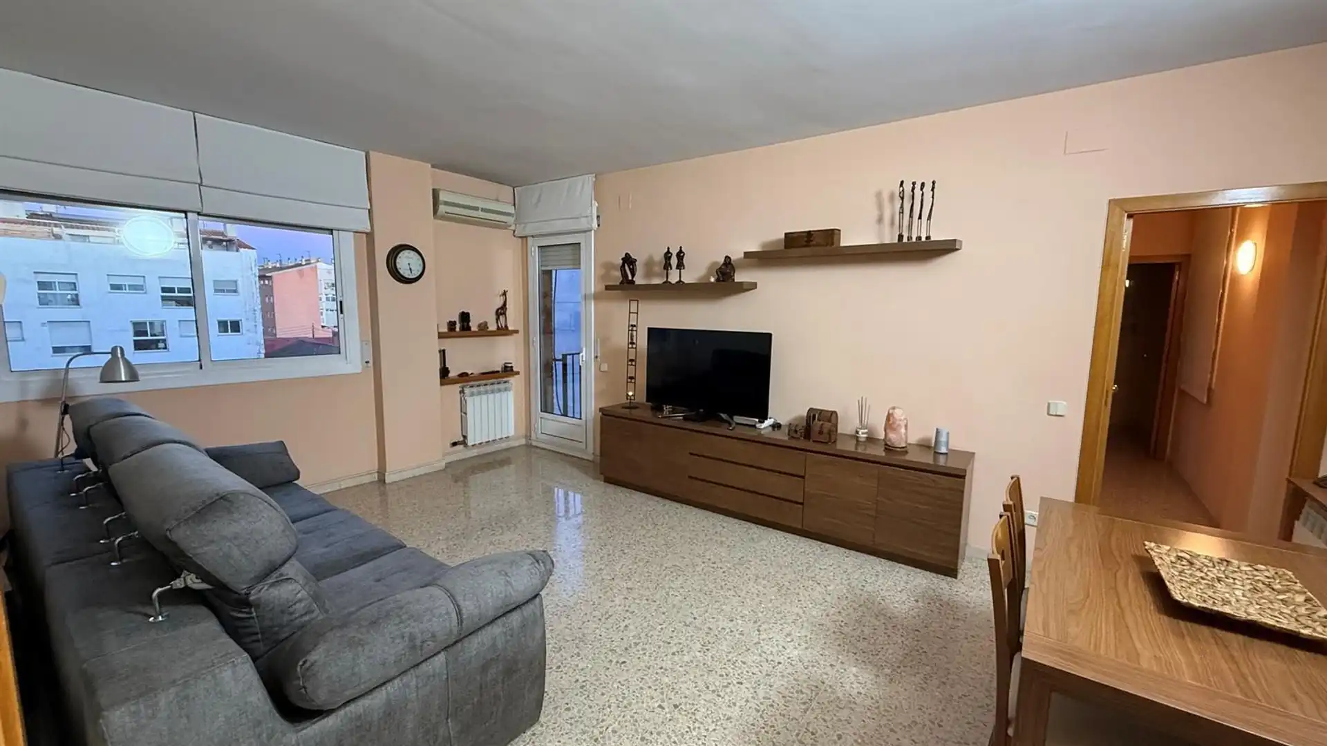 Living room of Flat for sale in Cornellà de Llobregat  with Air Conditioner and Furnished
