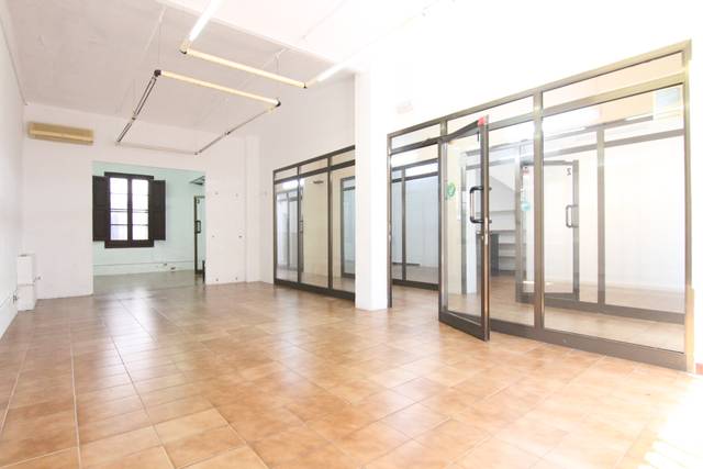 Local comercial en Alquiler en Plaça de Catalunya, 54 en Olesa de Montserrat