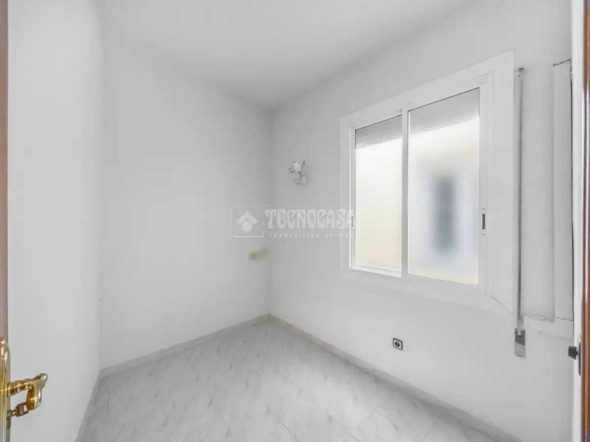Habitación de Piso en venta en Madrid con Aire acondicionado