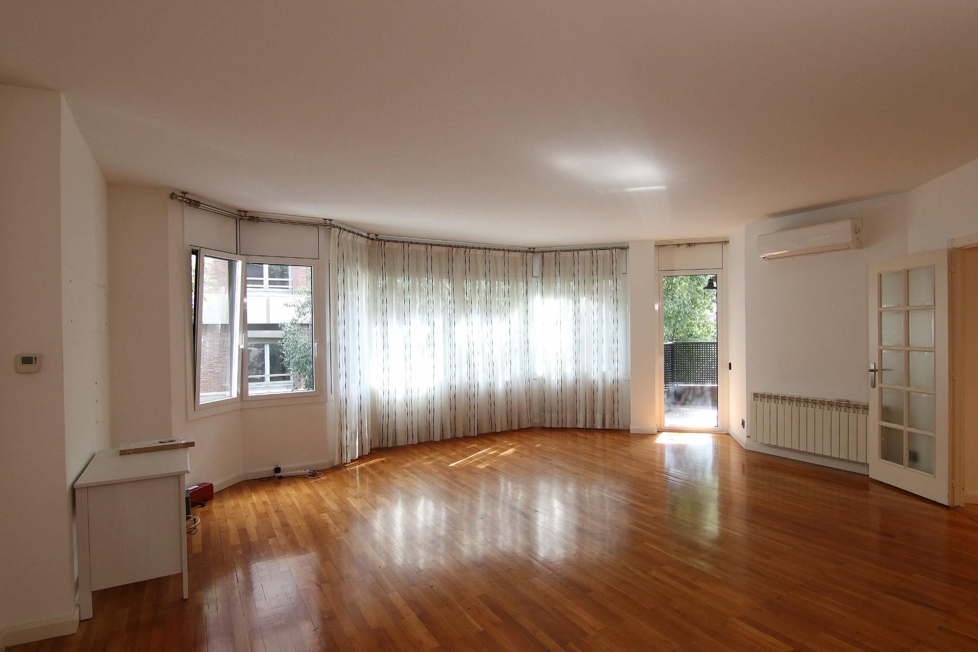 Flat for sale in Carrer NARCIS GIRALT DE, Centre , Centre - Sant Oleguer, Sabadell