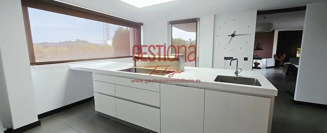 Kitchen of Houses for sale in Santa Cruz de Bezana  with Private garden, Terrace and Furnished