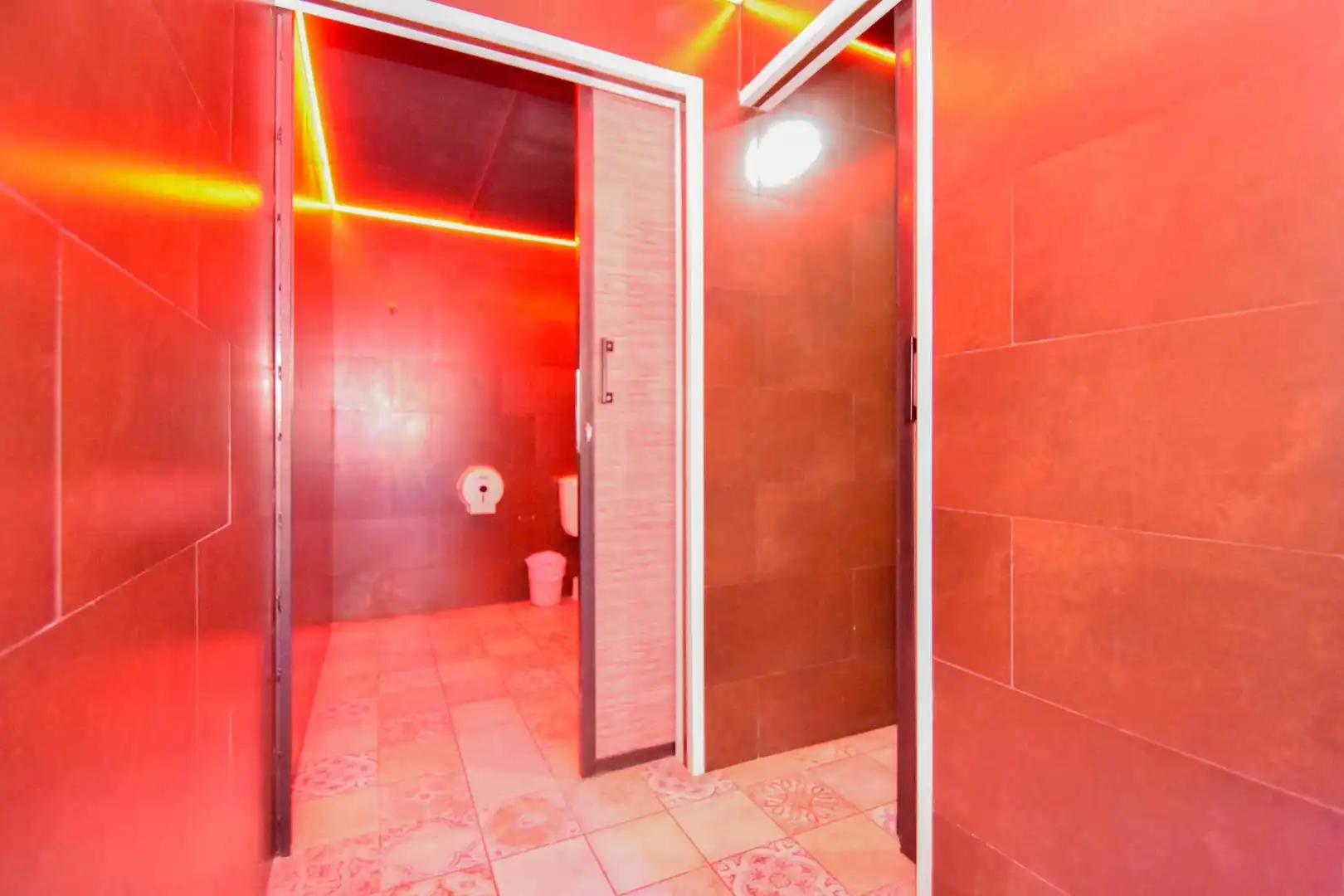 Badezimmer von Geschaftsraum zur Miete in Ronda