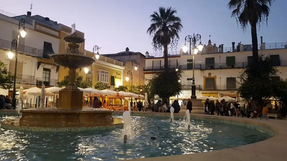 Detached homes for sale in Calle Alba, 9, V Centenario - Piletas - Capuchinos