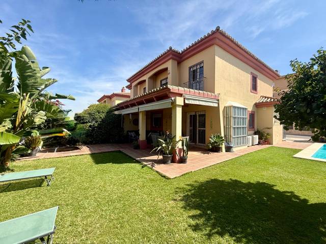 Casa adosada en Venta en Soto de Vistahermosa