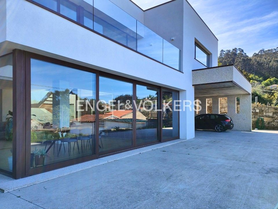 Exterior view of House or chalet for sale in Marín  with Air Conditioner, Heating and Private garden