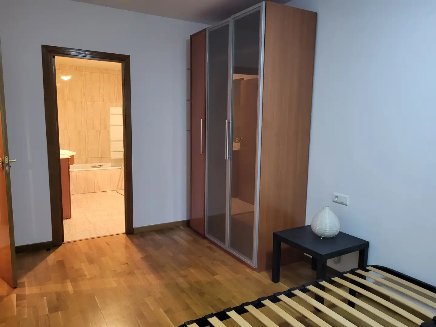 Schlafzimmer von Wohnung zur Miete in Sabadell mit Heizung, Parkett und Ofen