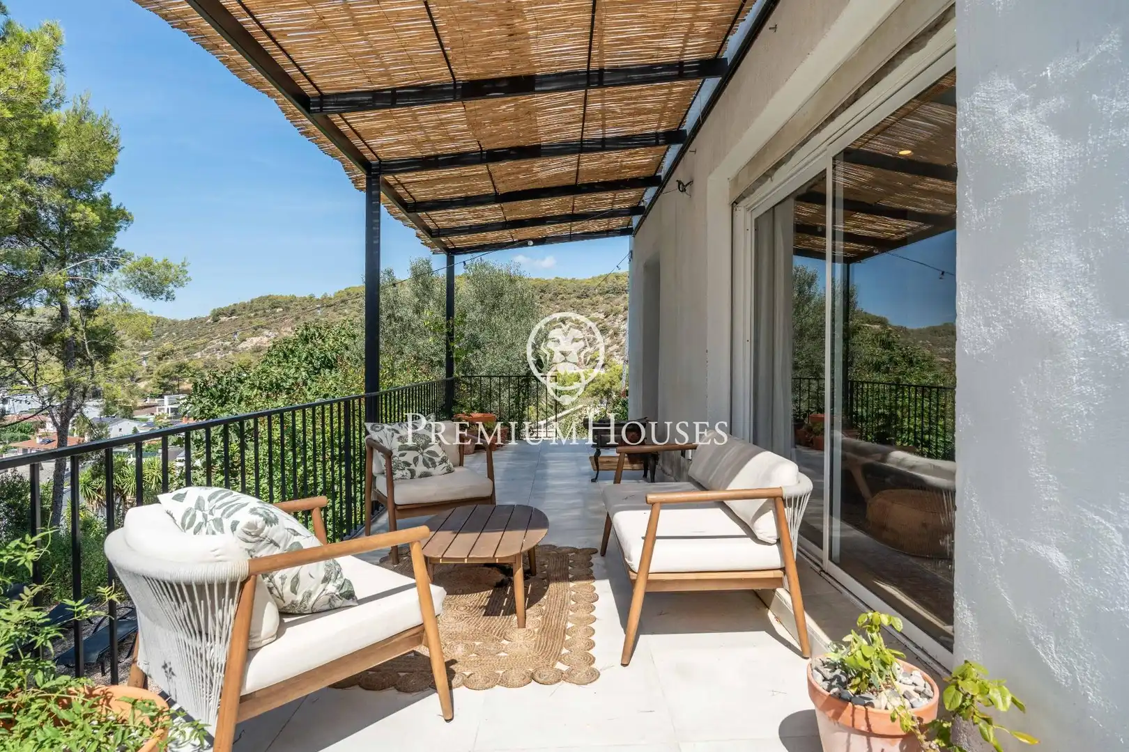 Terrassa de Casa o xalet en venda en Sant Pere de Ribes amb Aire condicionat, Calefacció i Jardí privat