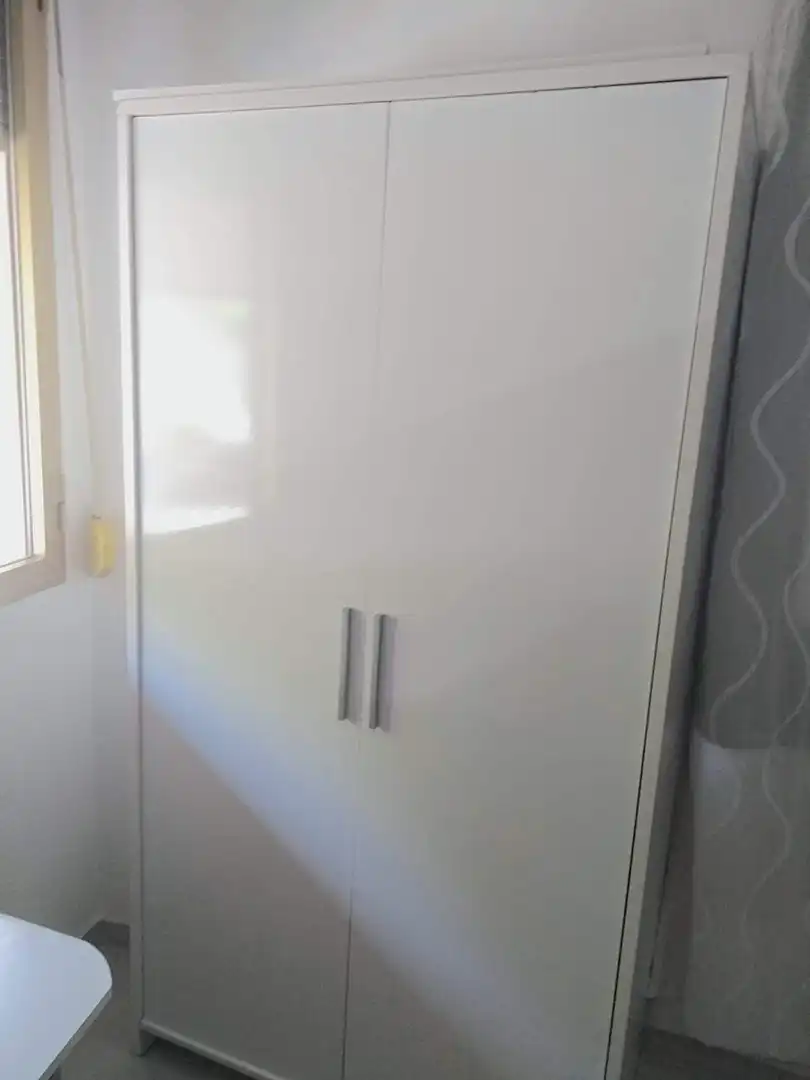 Room in Plaza Crevillente - Antiguos Juzgados - El Asilo