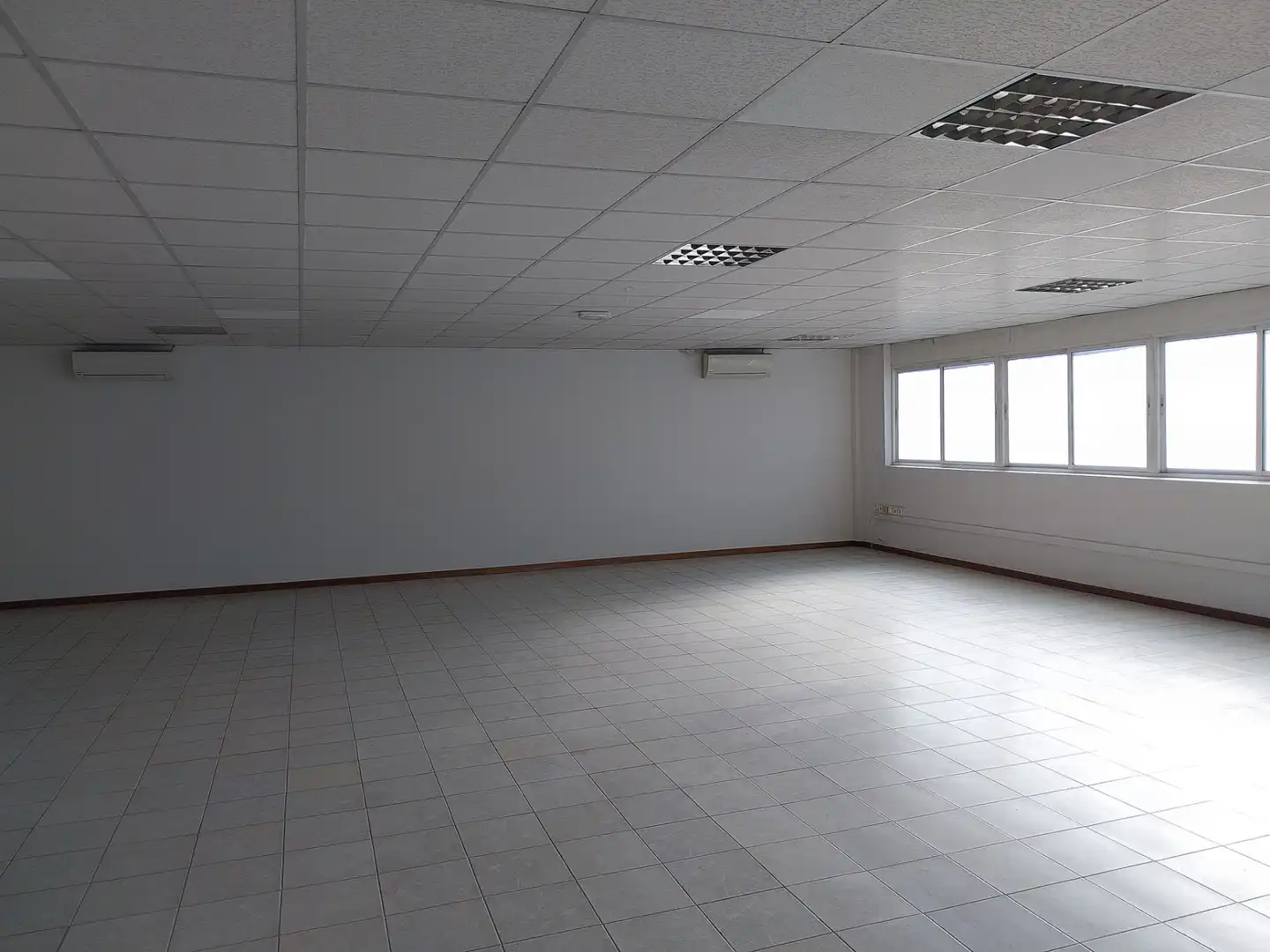 Nave industrial en venta en Algete