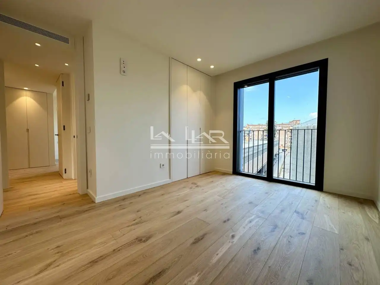 Bedroom of Flat for rent in Vic  with Air Conditioner, Heating and Parquet flooring
