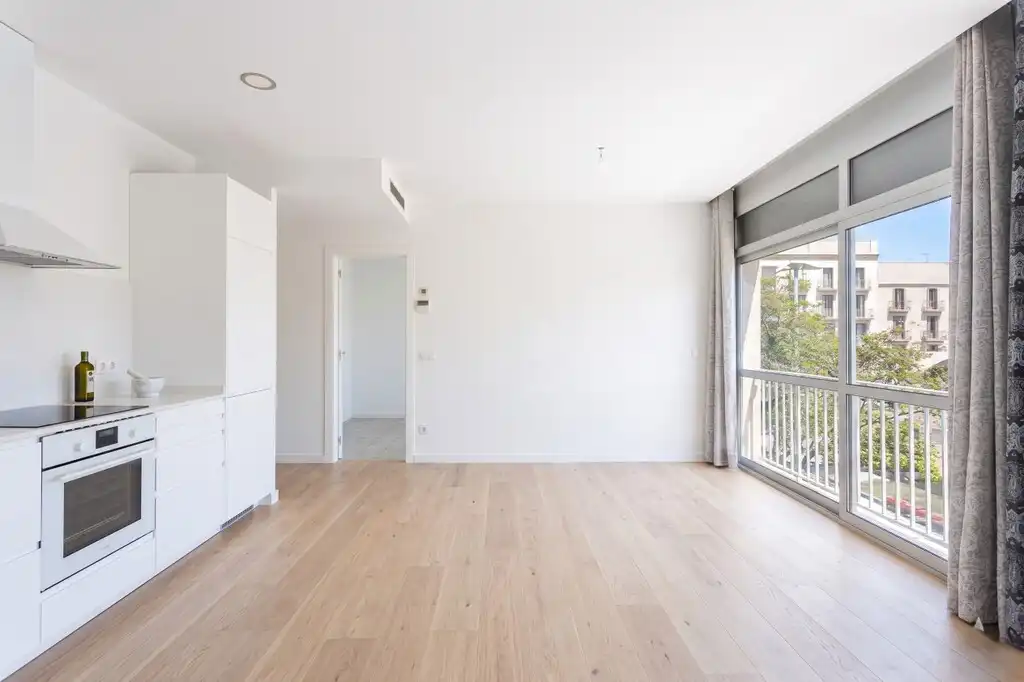Dormitori de Apartament en venda en Barcelona amb Aire condicionat, Parquet i Balcó