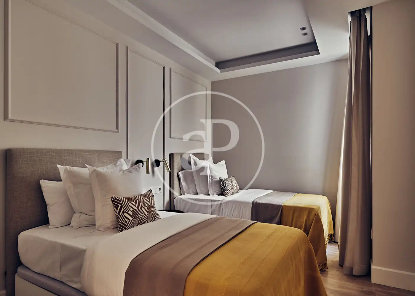 Bedroom of Flat for sale in Madrid  with Air Conditioner, Heating and Furnished