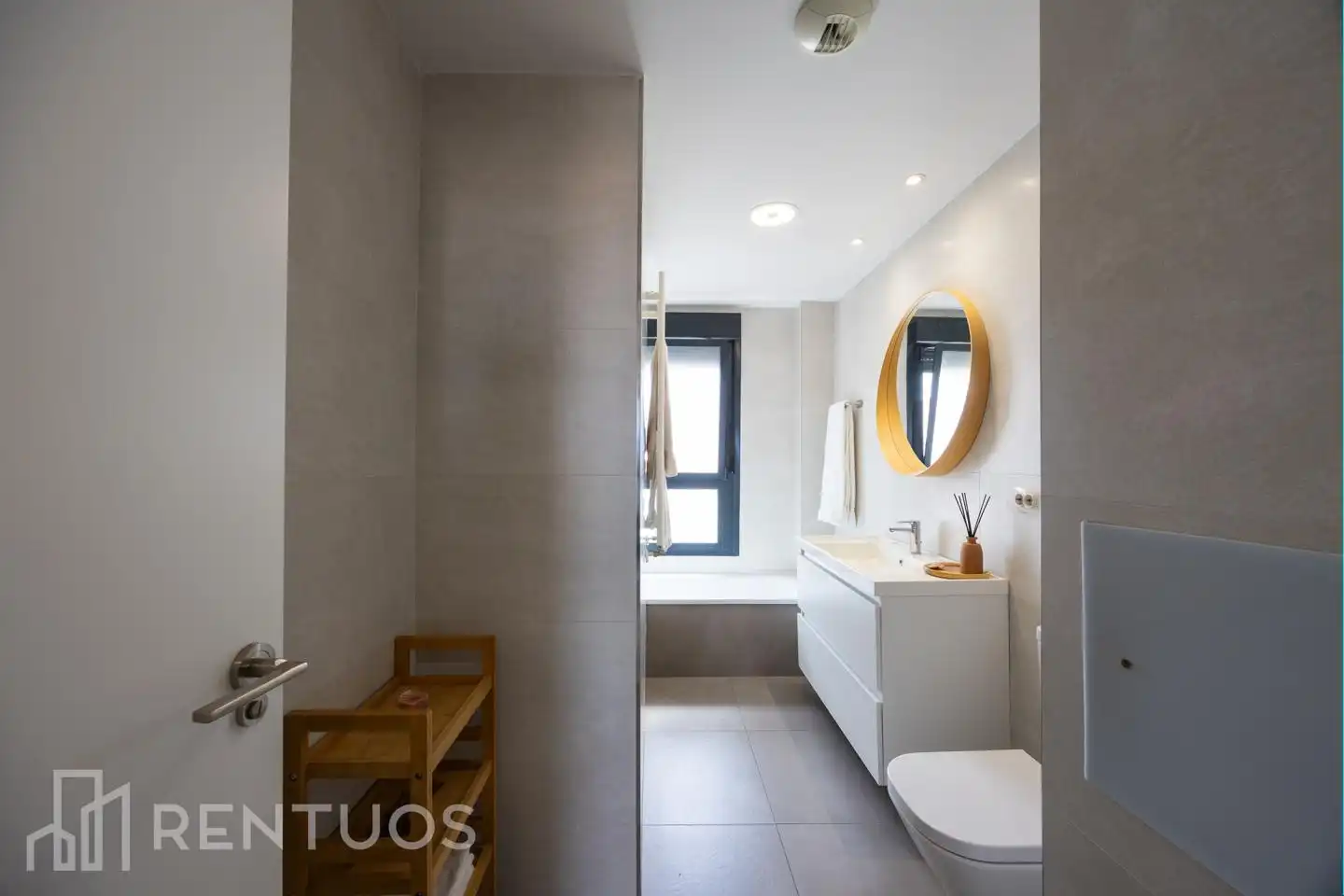 Badezimmer von Dachboden zur Miete in Madrid mit Klimaanlage, Heizung und Terrasse