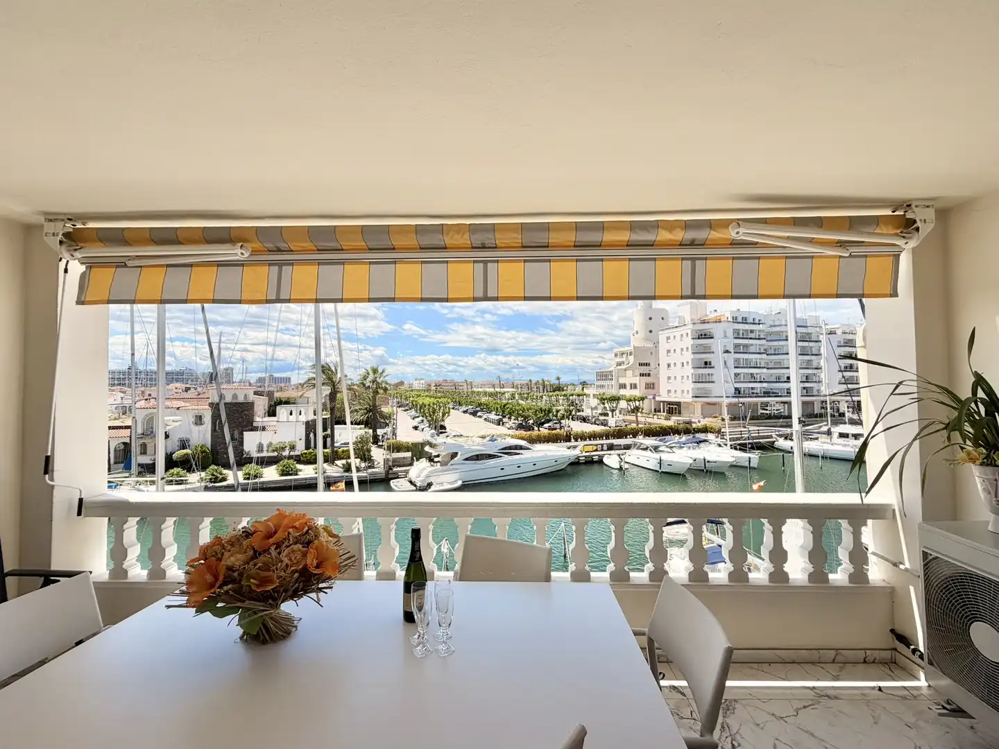 Terraza de Dúplex en venta en Empuriabrava con Calefacción, Terraza y Horno