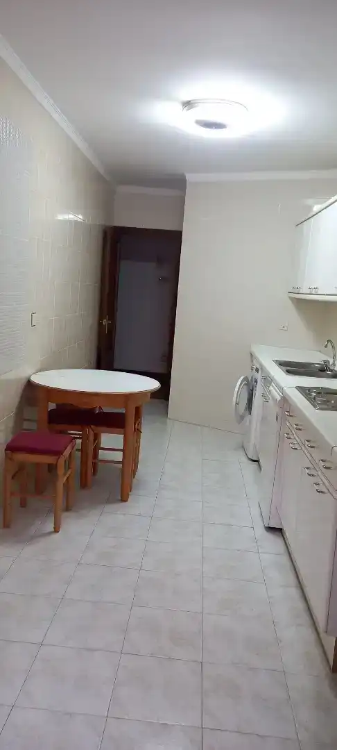 Küche von Wohnung zur Miete in Medina de Pomar mit Parkett, Möbliert und Waschmaschine