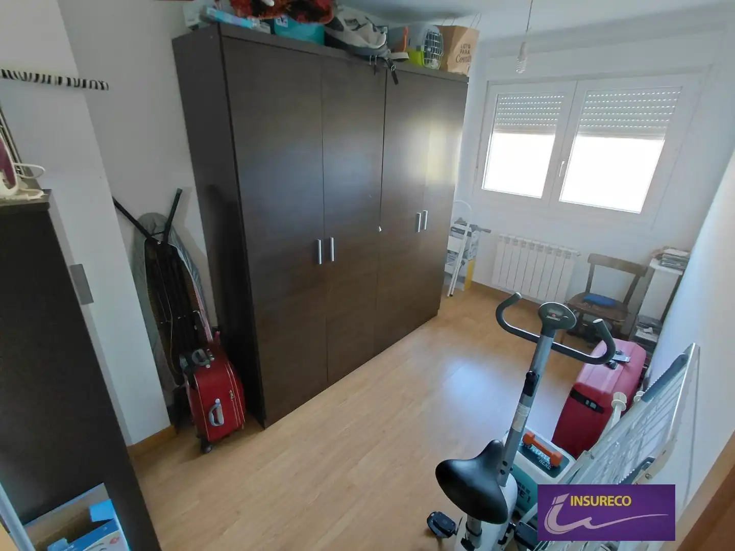 Habitación de Casa adosada en venta en Valdefresno con Calefacción, Jardín privado y Terraza