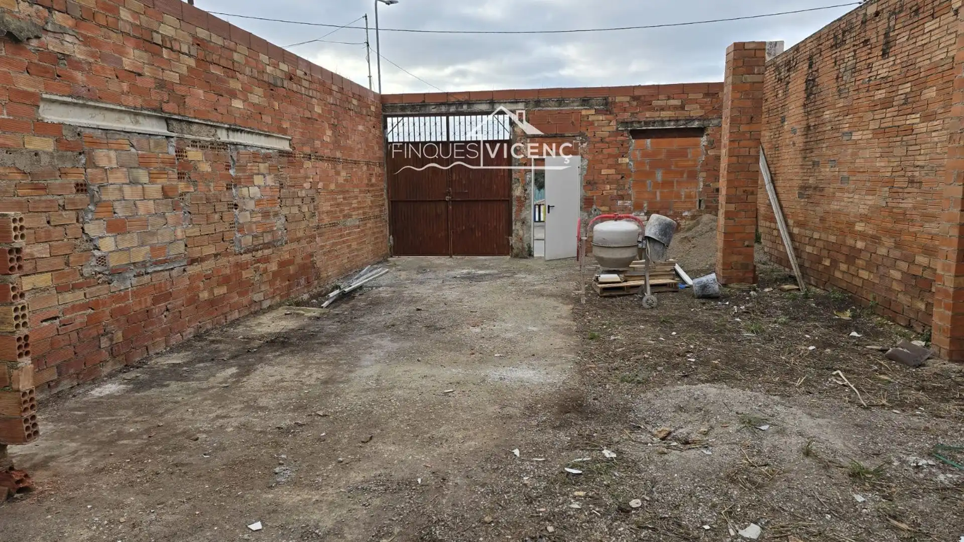 Houses for sale in Santa Oliva