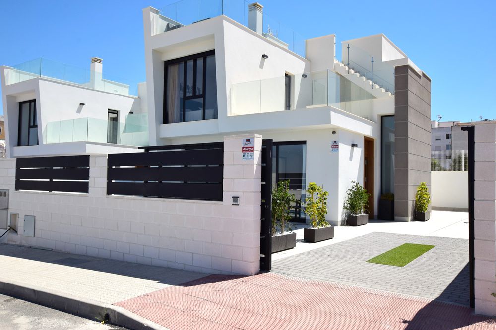 Exterior view of Country house for sale in Los Montesinos  with Air Conditioner, Heating and Private garden
