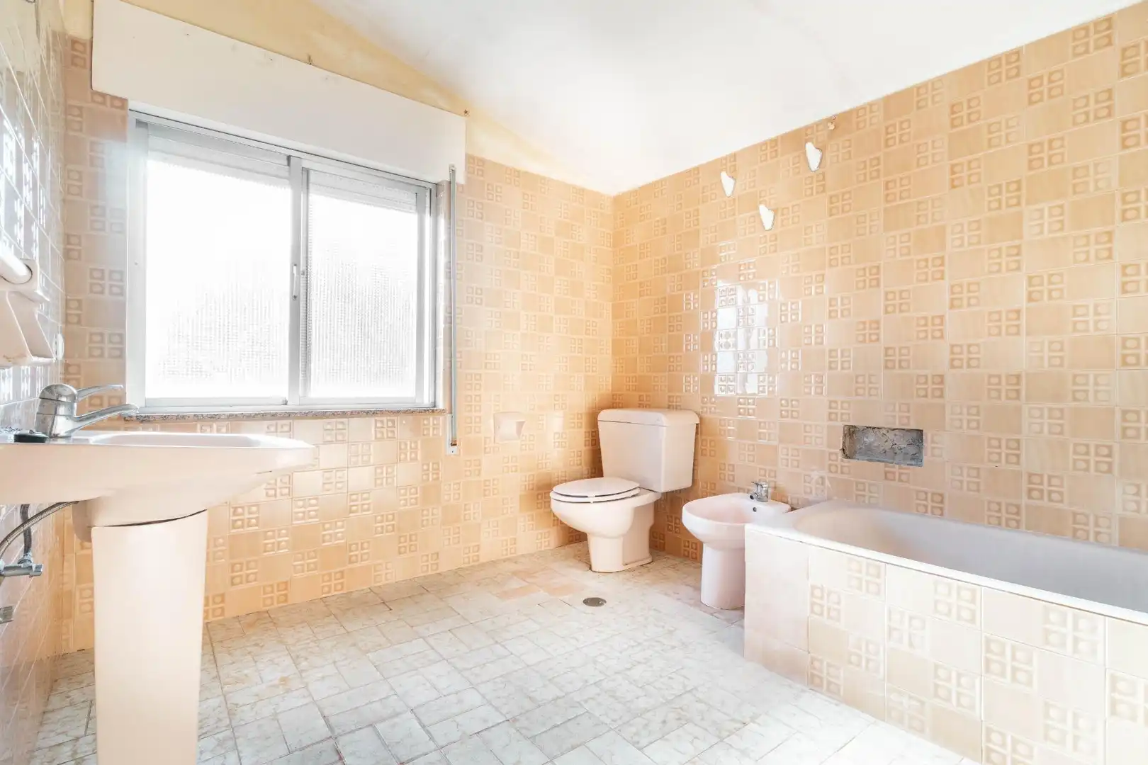 Baño de Casa o chalet en venta en Llanes con Calefacción, Jardín privado y Terraza