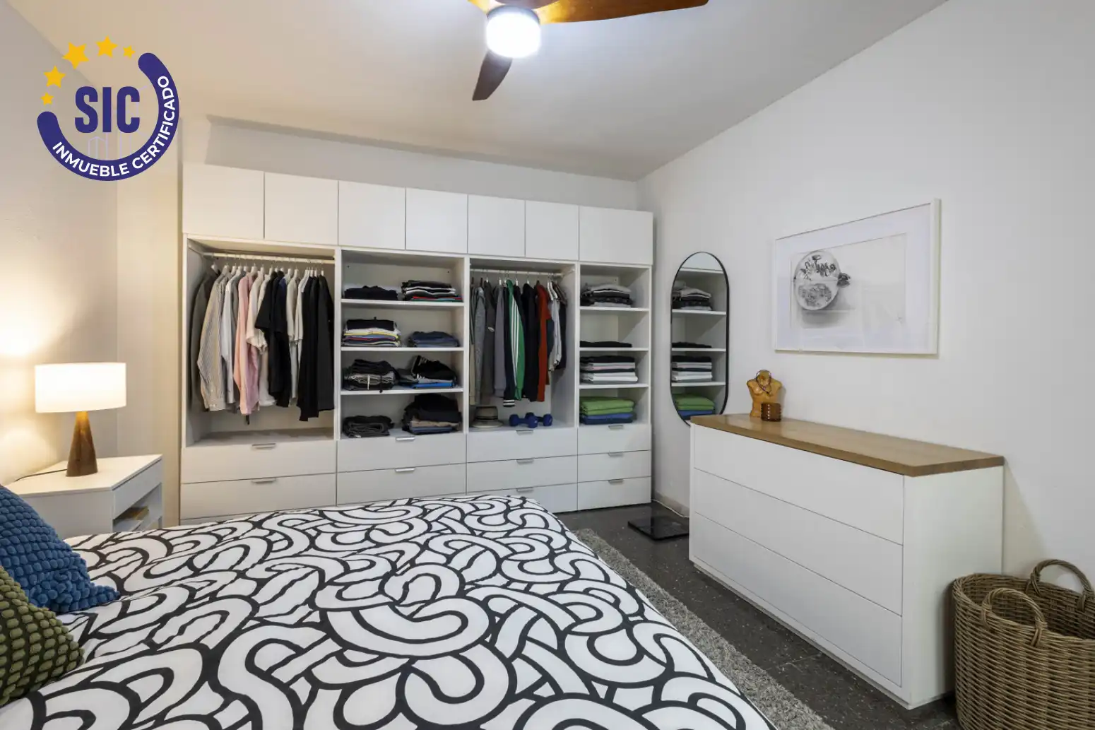 Bedroom of Flat for sale in Valencia  with Air Conditioner and Terrace