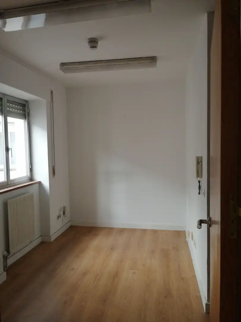 Schlafzimmer von Büro zur Miete in Salamanca mit Heizung