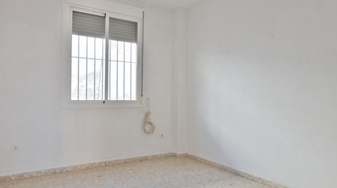 Foto 3 de Casa adosada en venta en Cantillana, Sevilla