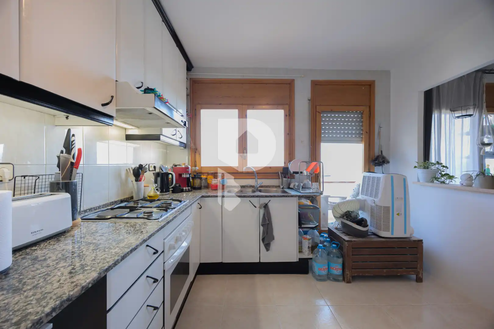 Cuina de Casa o xalet en venda en Vallirana amb Aire condicionat, Calefacció i Jardí privat