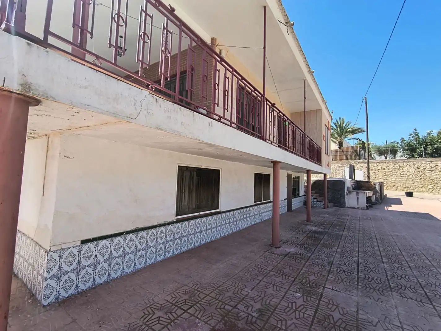 Vista exterior de Casa o xalet en venda en Crevillent amb Aire condicionat, Terrassa i Piscina