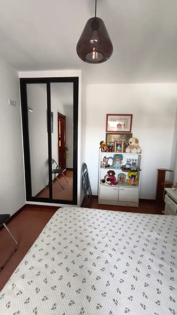 Schlafzimmer von Einfamilien-Reihenhaus zum Verkauf in El Burgo Ranero  mit Heizung, Privatgarten und Parkett