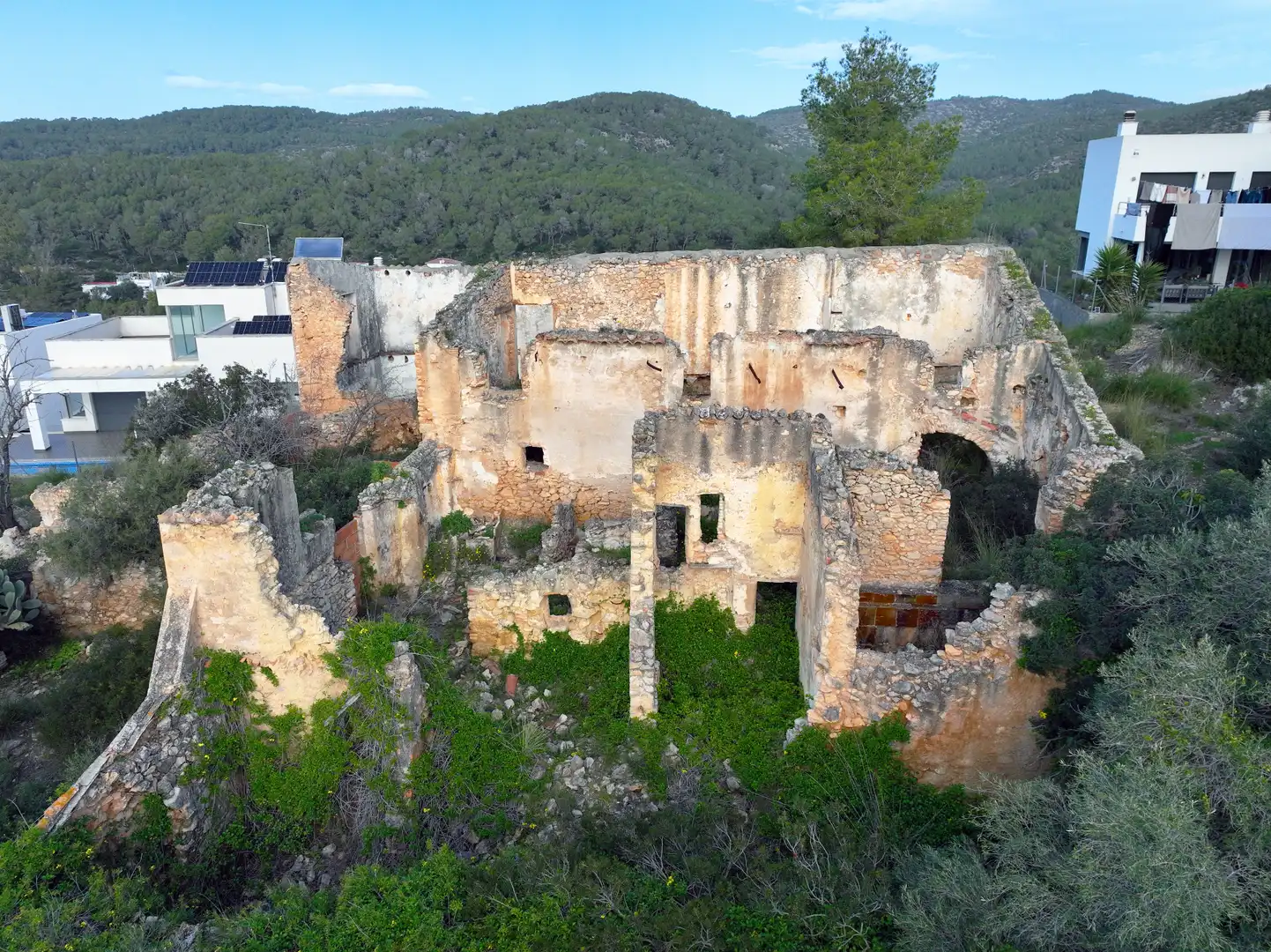 Außenansicht von Country house zum Verkauf in Sant Pere de Ribes mit Privatgarten
