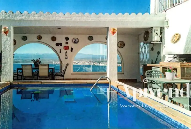 Villa con piscina in vendita a Almadrava - Canyelles - Puig-Rom