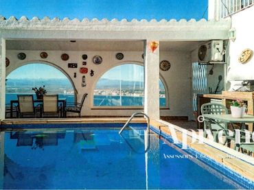 Villa con piscina in vendita a Almadrava - Canyelles - Puig-Rom
