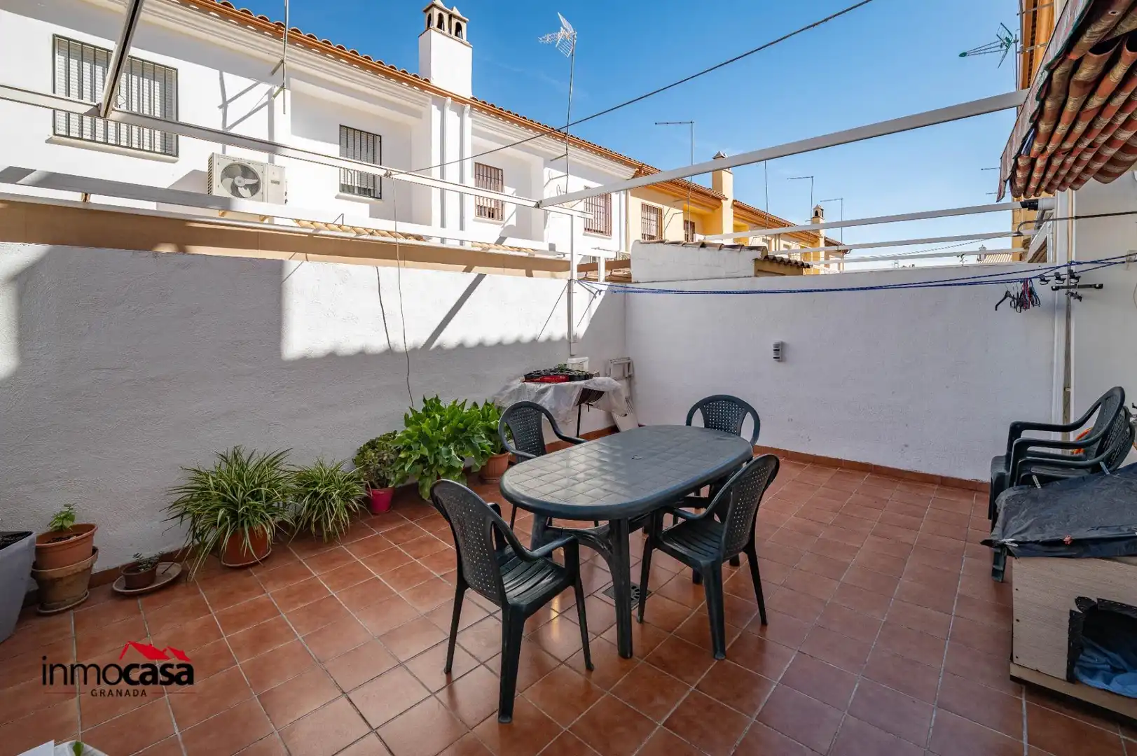 Terrassa de Casa adosada en venda en Armilla amb Aire condicionat, Calefacció i Jardí privat