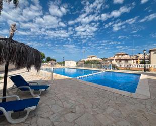 Piscina de Apartament en venda en Orihuela amb Aire condicionat, Terrassa i Piscina