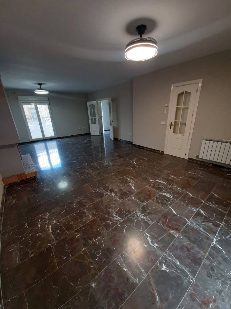 House or chalet for sale in Úbeda  with Air Conditioner and Heating