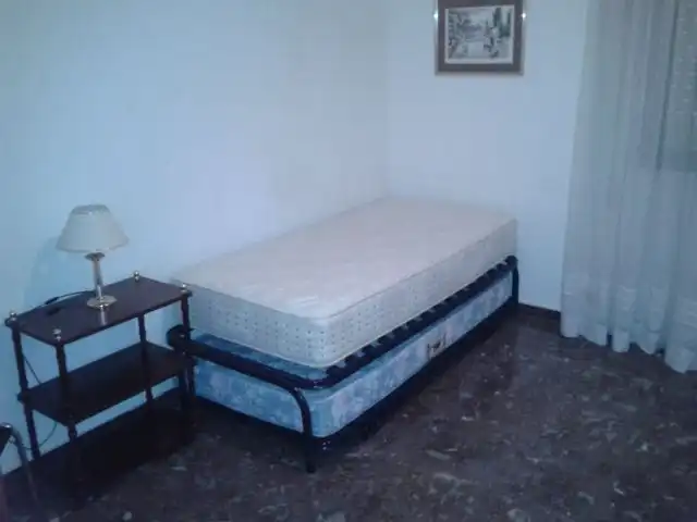 Bedroom of Flat for rent in Zaragoza  with Heating, Furnished and Oven