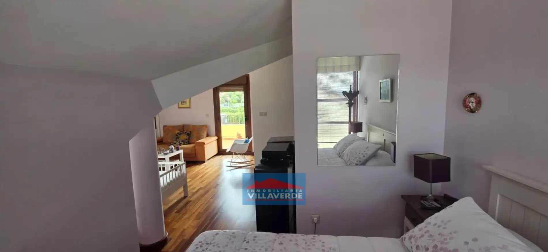 Sala de estar de Casa adosada en venta en Cangas  con Calefacción, Terraza y Trastero