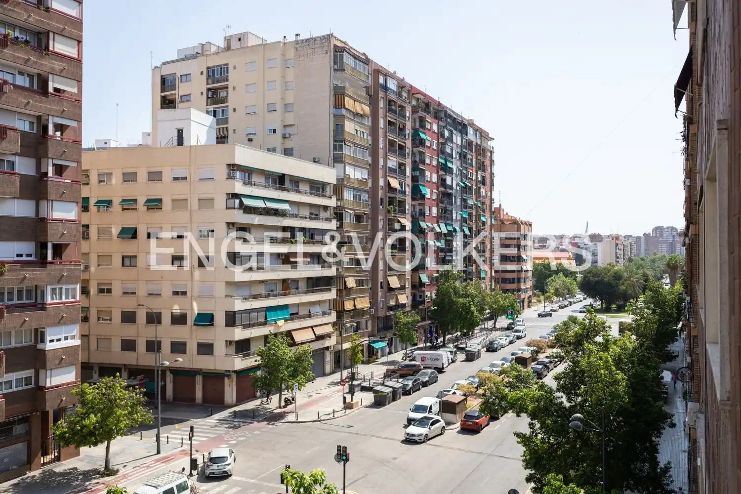 Exterior view of Flat for rent in Valencia  with Air Conditioner, Heating and Terrace