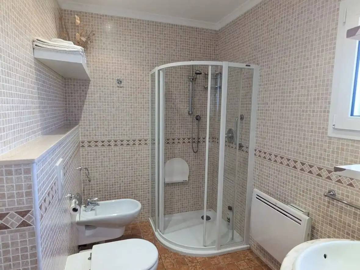 Bathroom of Flat for rent in Dénia  with Air Conditioner, Heating and Furnished